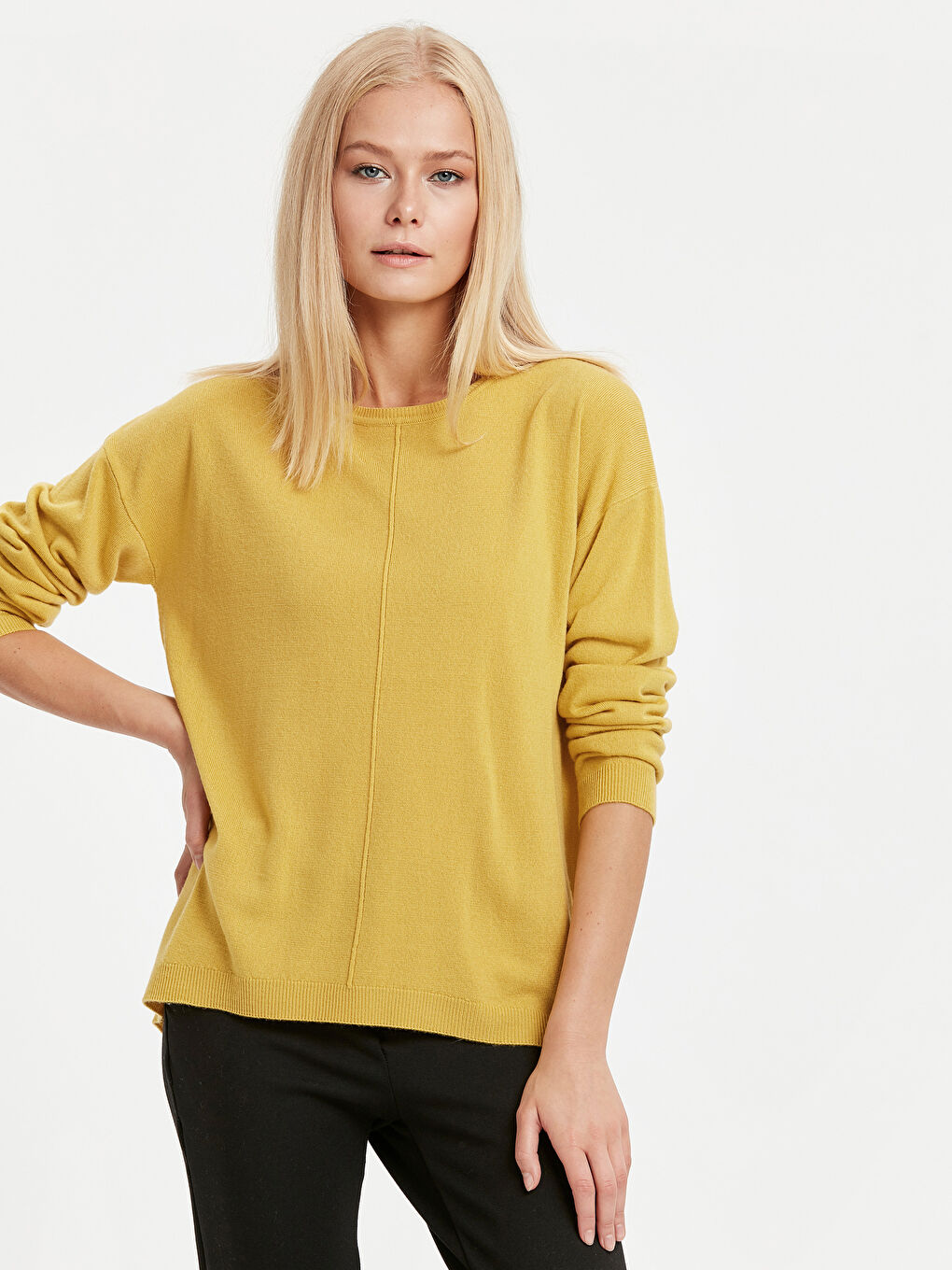 سترة اصفر نساء