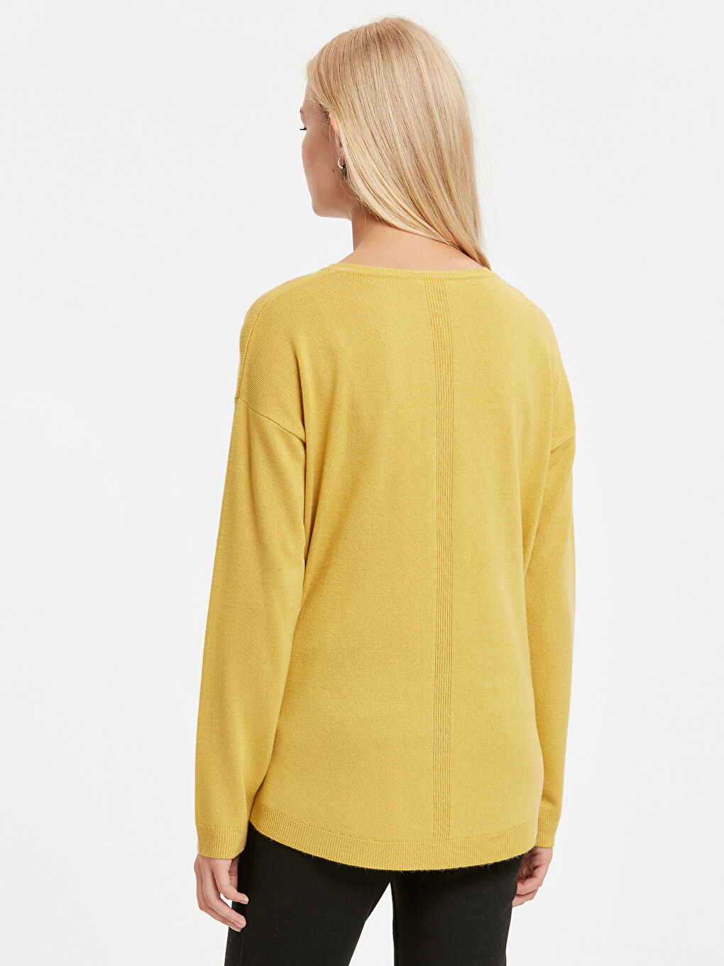 سترة اصفر نساء-1