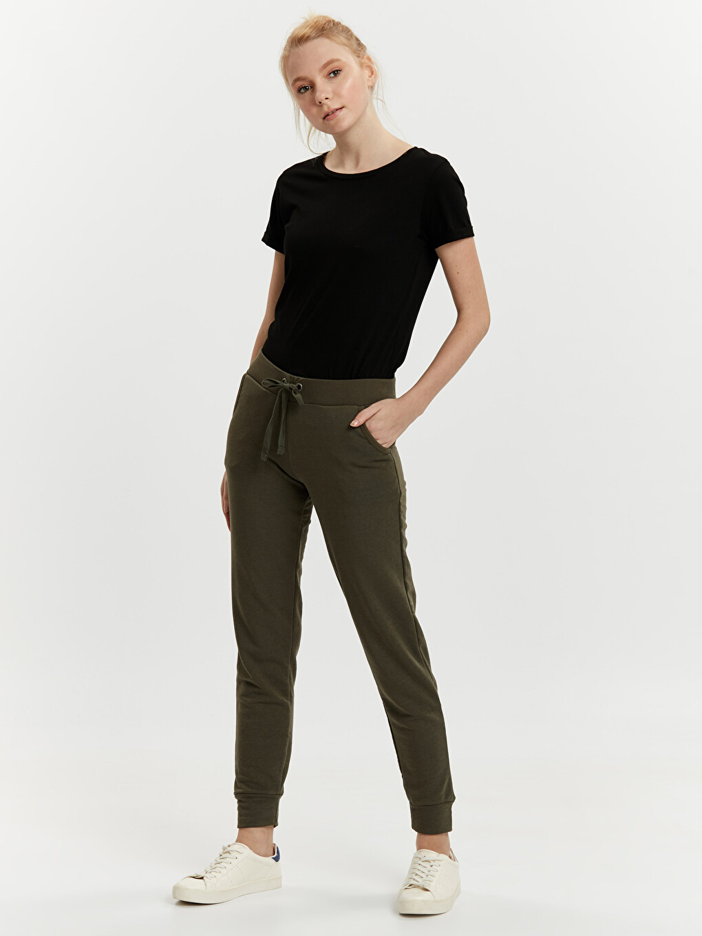 Woman Khaki Sweatpants