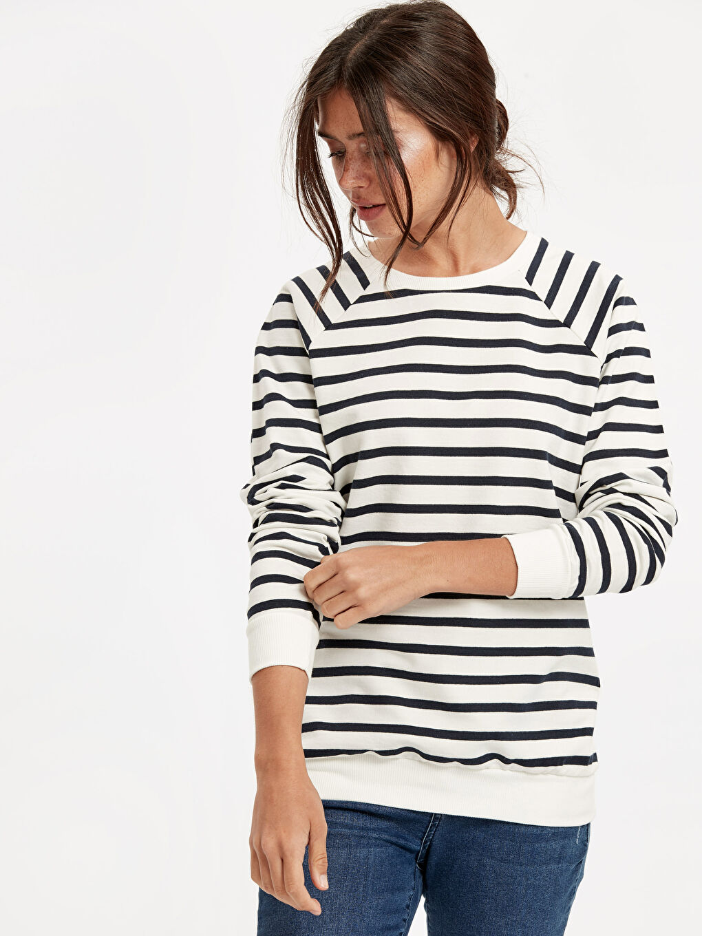 Woman WHITE Sweatshirt