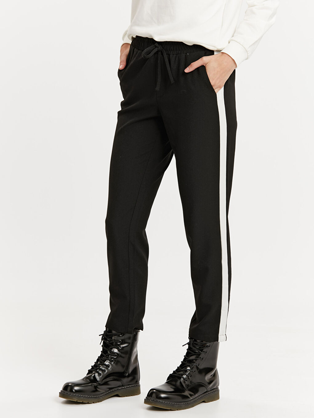 Жінка ЧОРНИЙ Штани-1