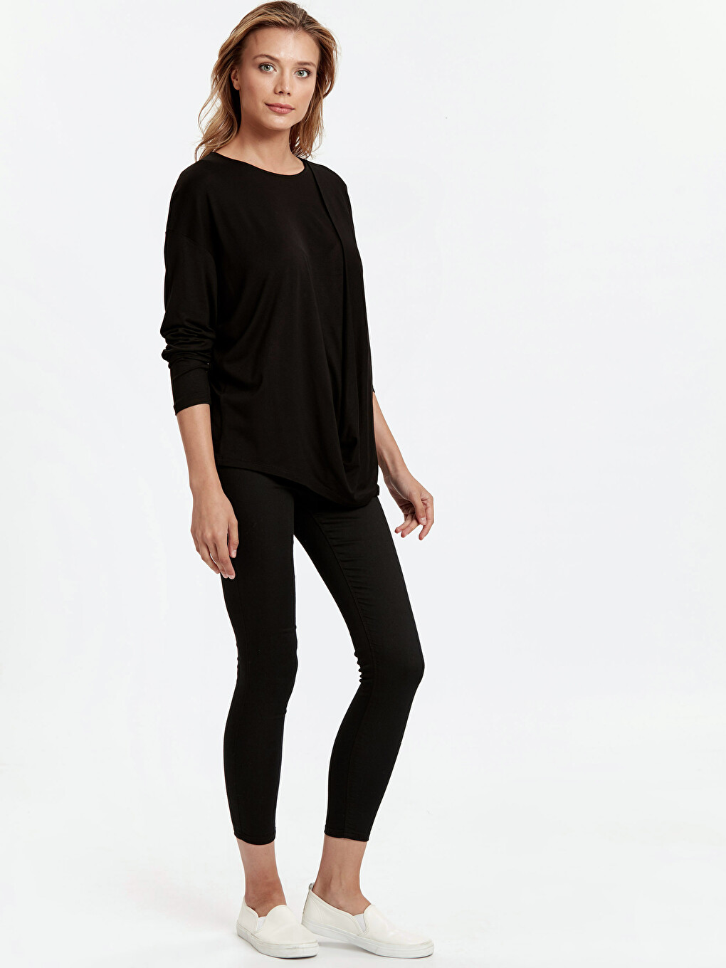 Woman Black T-shirt-2