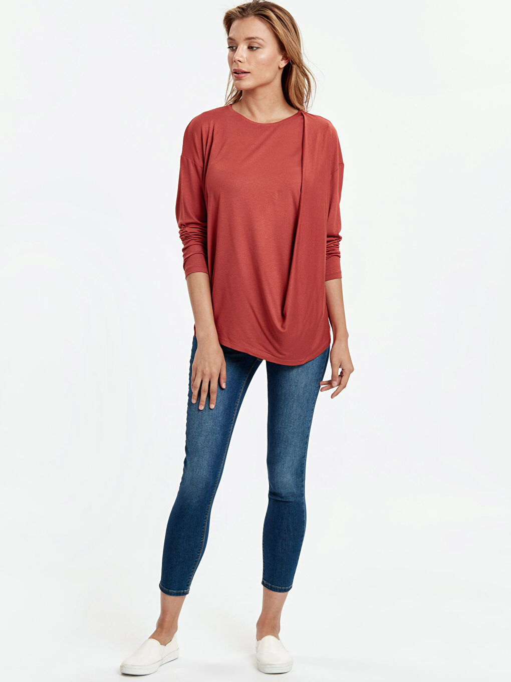 Жінка ЧЕРВОНИЙ Футболка-2