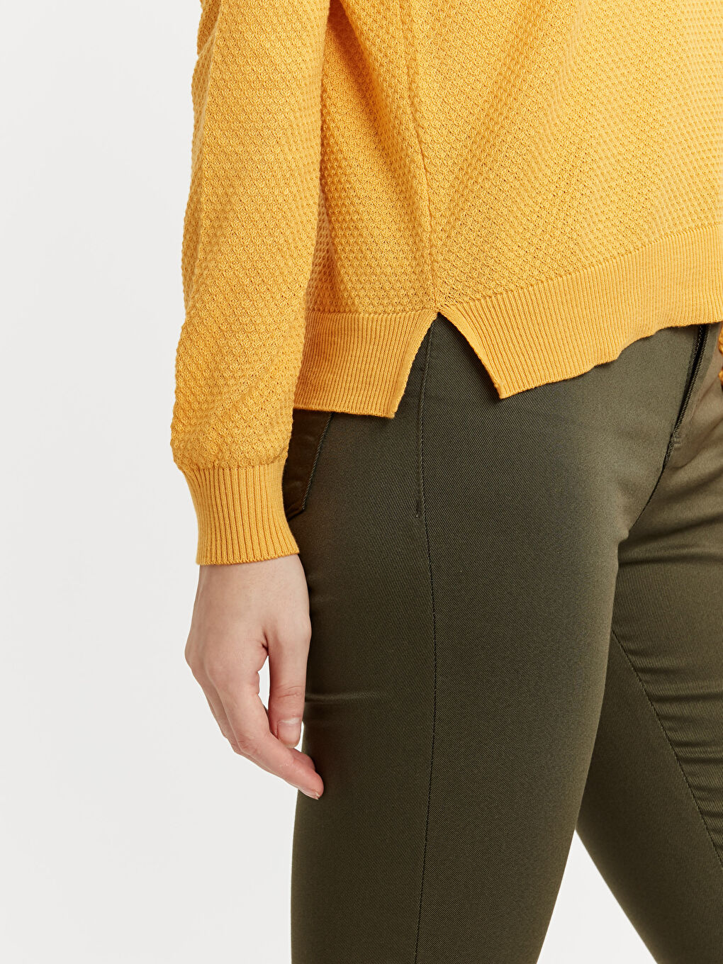 Self-Patterned Lightweight Jumper-3