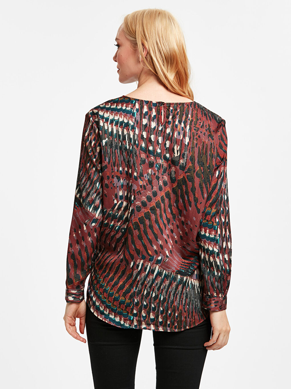 Kahverengi Kadın Desenli Saten Bluz-1