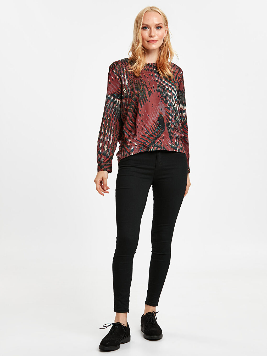 Kahverengi Kadın Desenli Saten Bluz-2