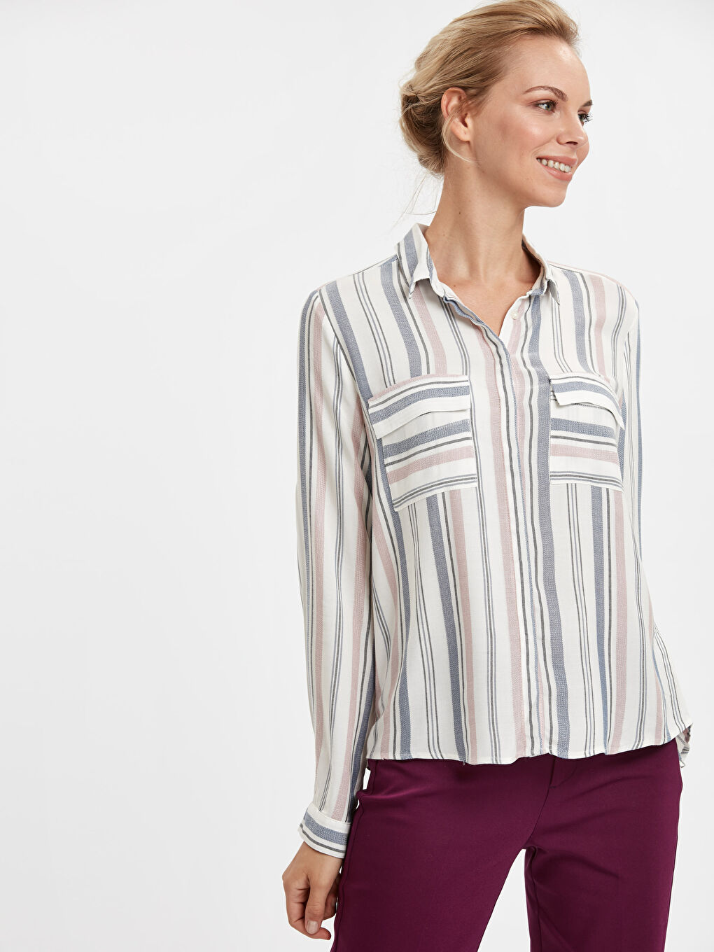 Mavi Çizgili Gömlek