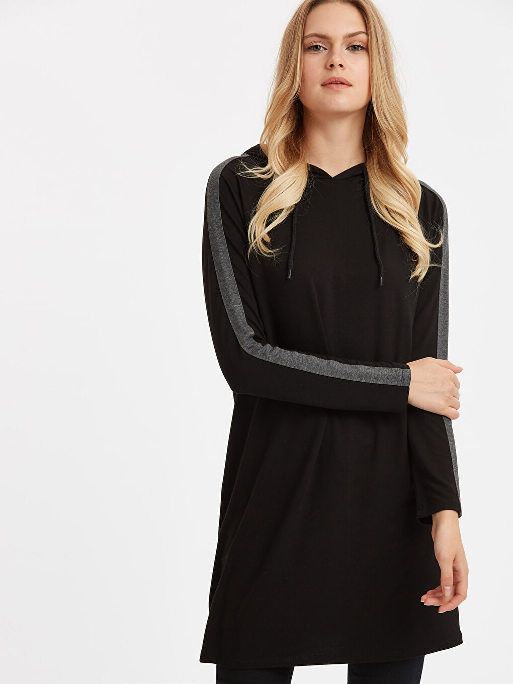 Yeni Siyah Sweatshirt