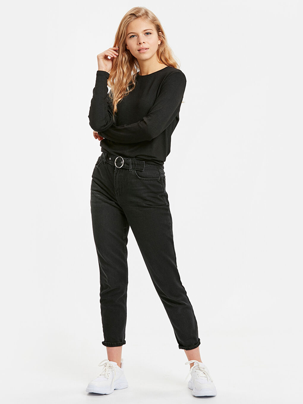 Woman BLACK T-Shirt-2