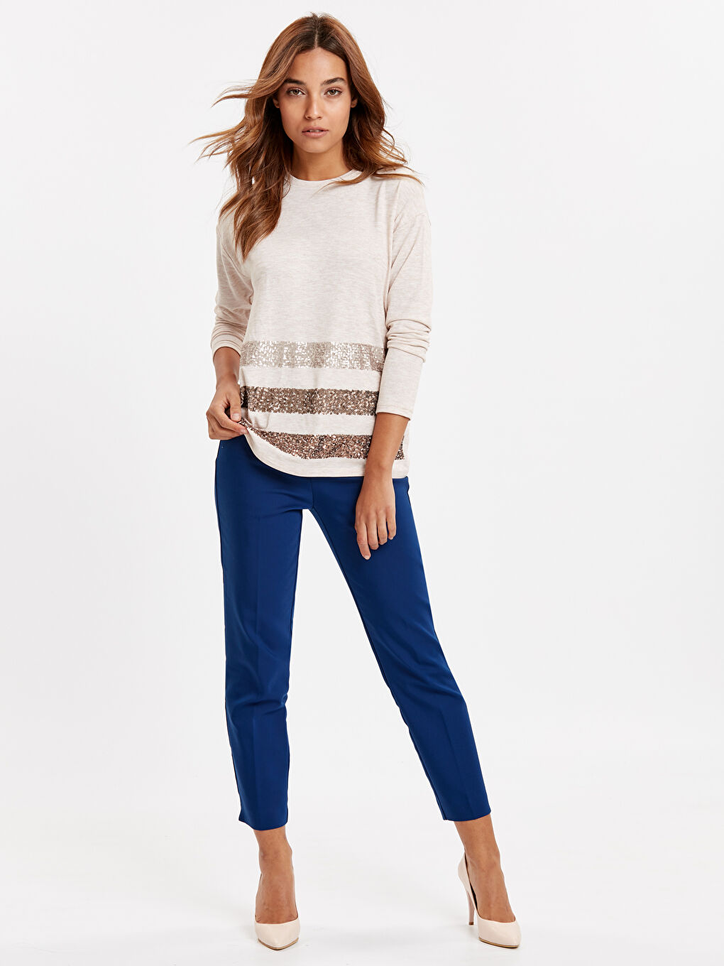 Bej Bisiklet Yaka Payet İşlemeli Uzun Kollu Kadın Tişört-2