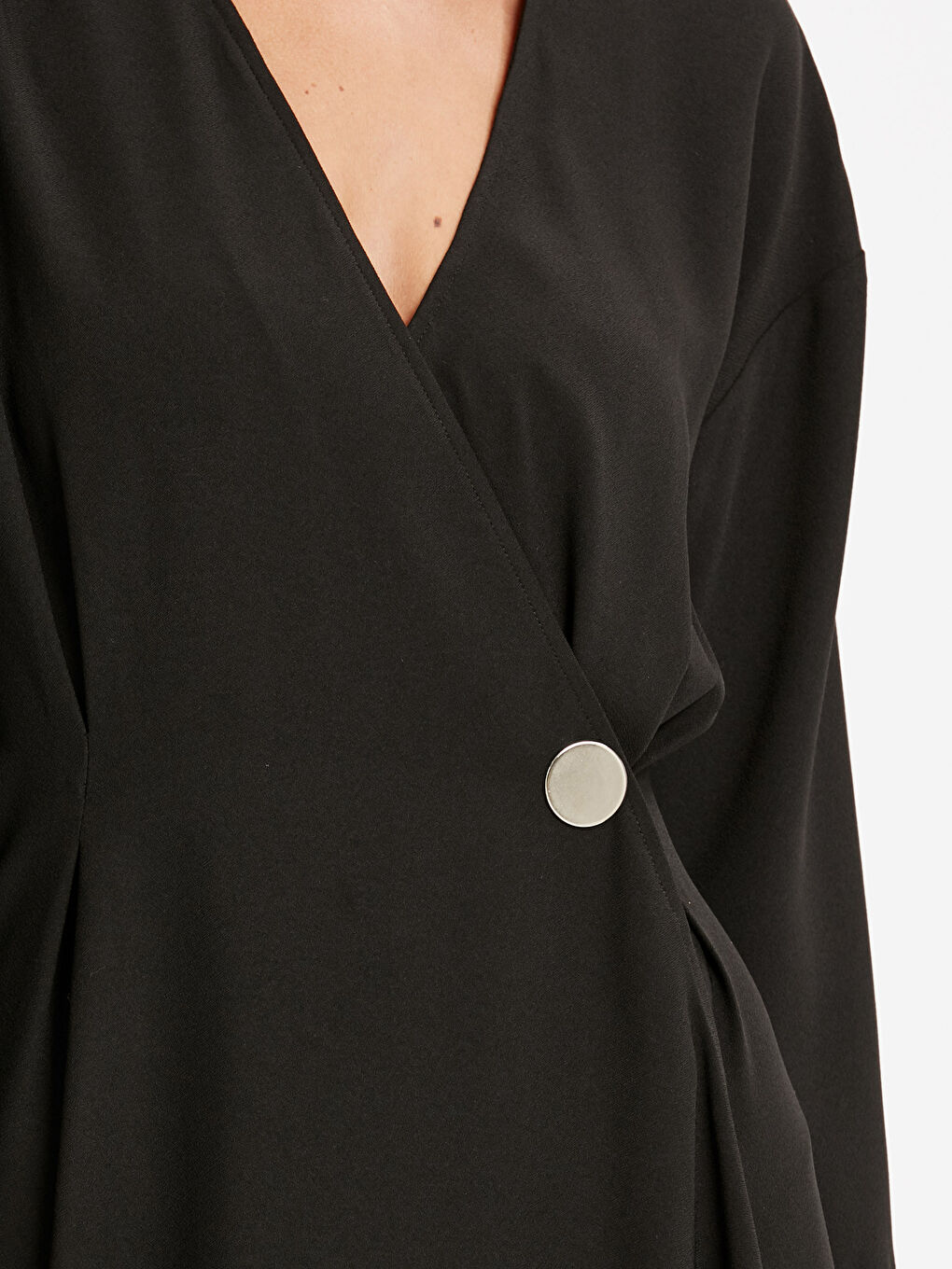 CRNA haljina Žena-2