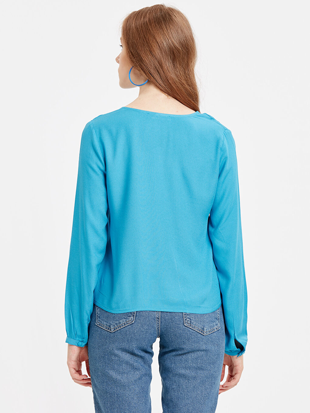 Mavi V Yaka Bağlama Detaylı Uzun Kollu Kadın Bluz-1