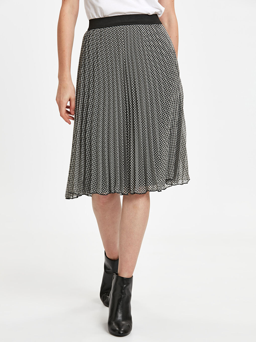 Siyah Baskılı Etek-1