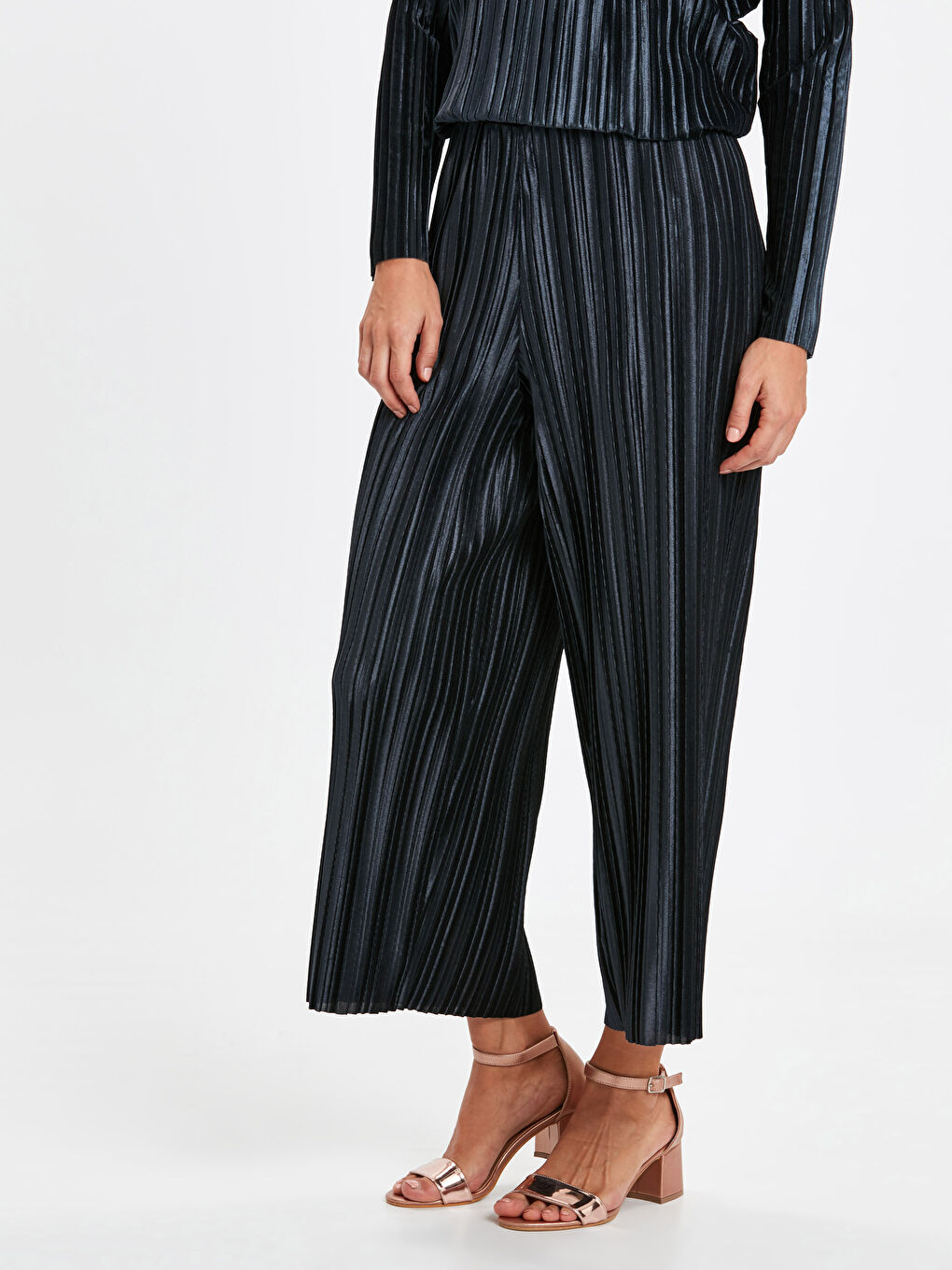 Woman NAVY Trousers-1