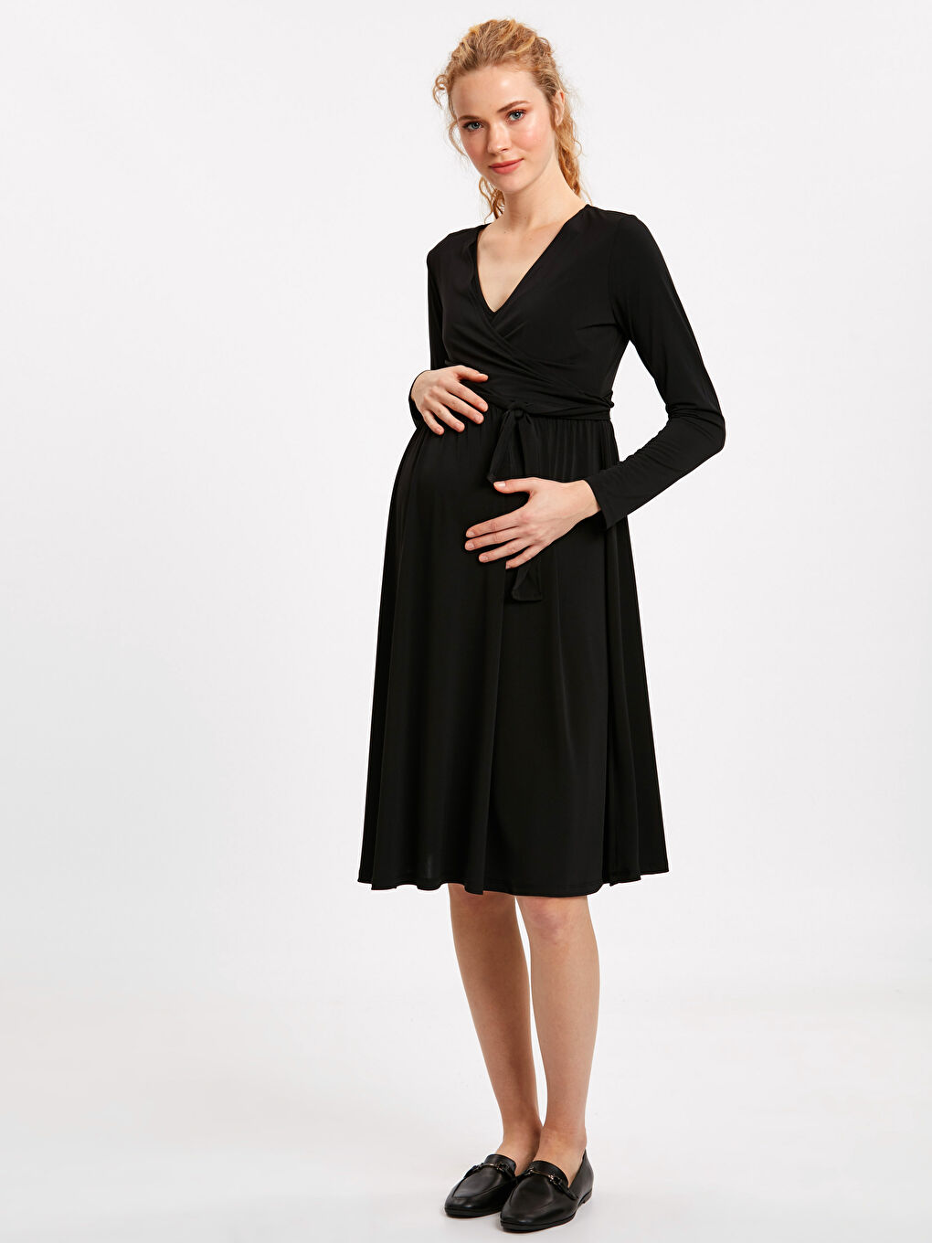Siyah V Yaka Kadın Elbise