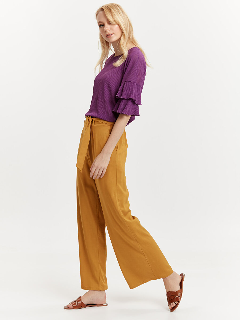 Woman YELLOW Trousers