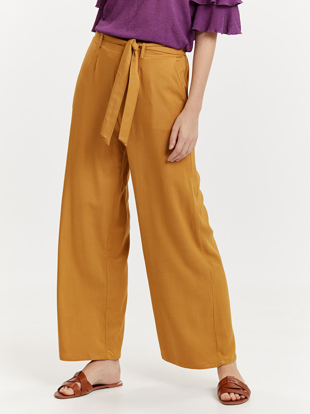 Woman YELLOW Trousers-1