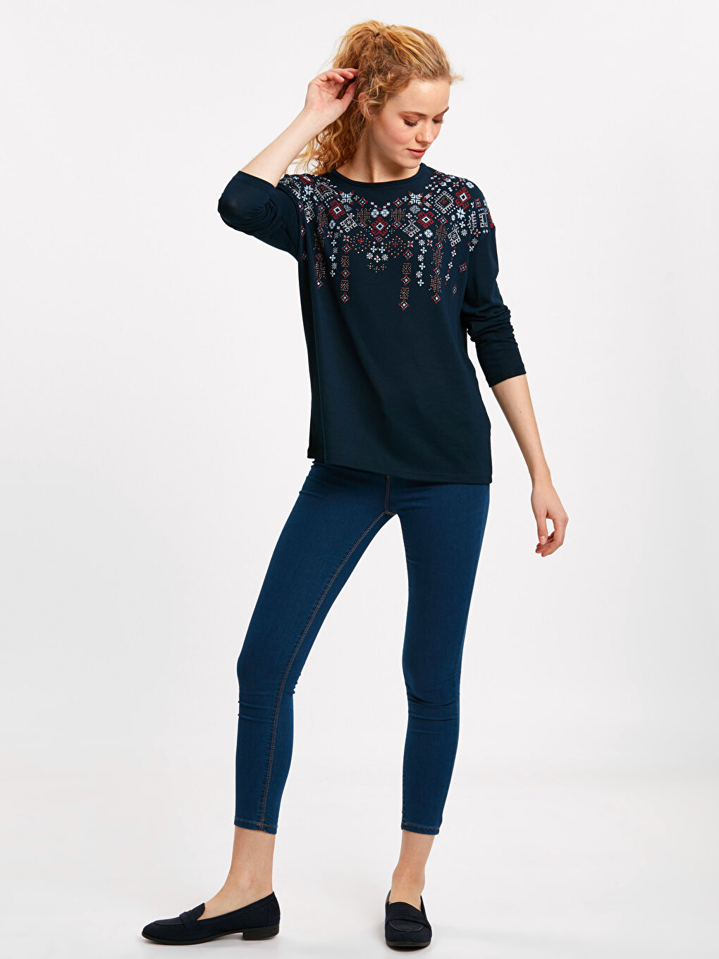 Crew Neck Standard Fit Long Sleeve Women's Embroidered T-Shirt-2
