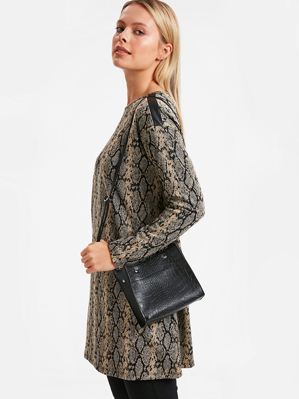 Siyah Omuz Çantası