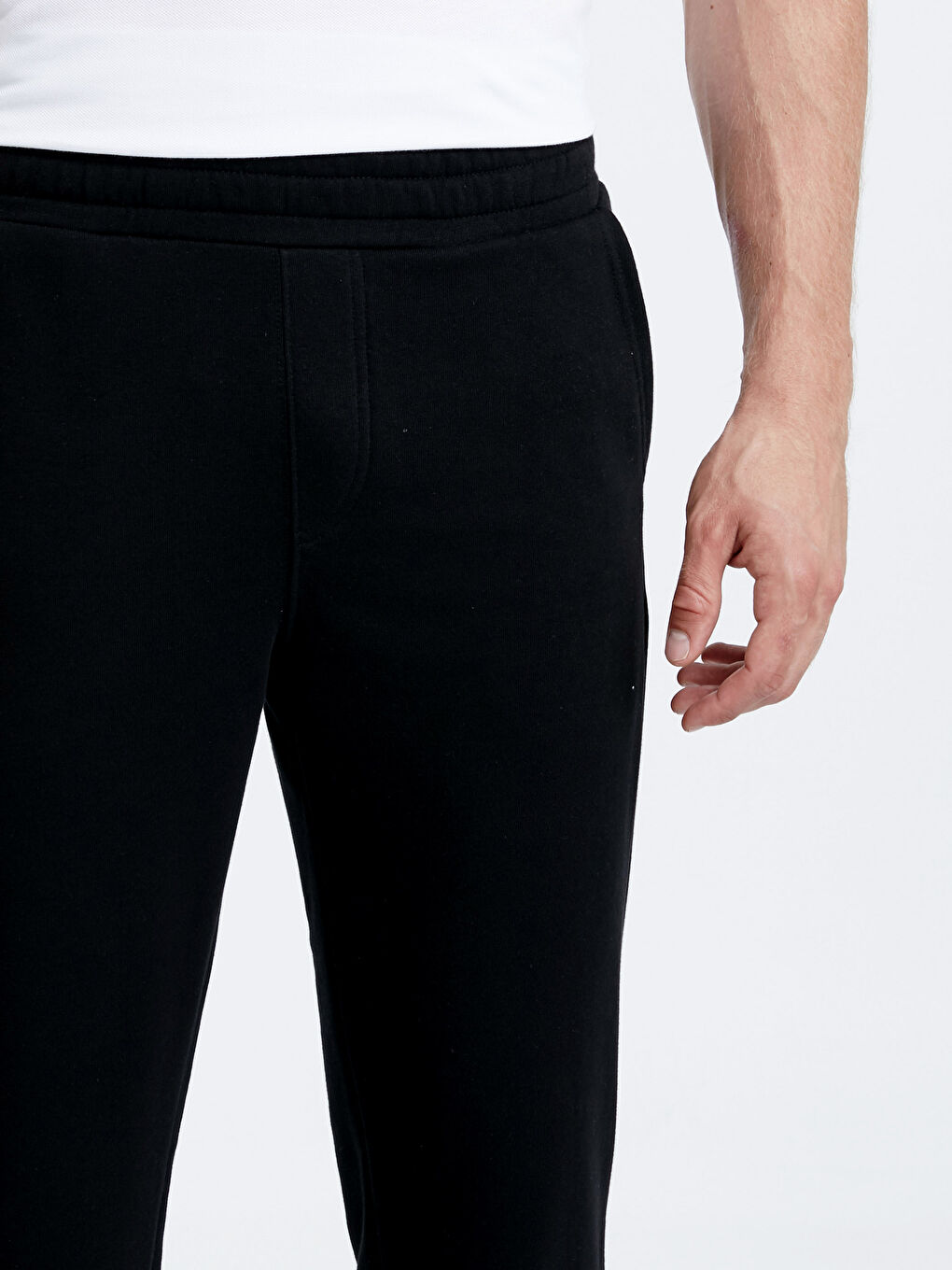 Siyah Standart Kalıp Erkek Eşofman Altı-3