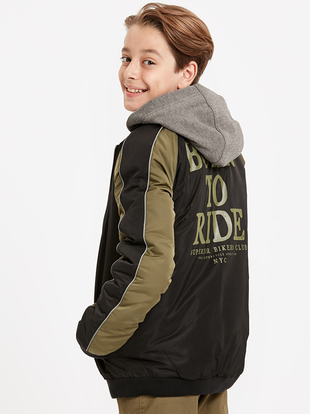 Мальчики Черный Пуховое пальто