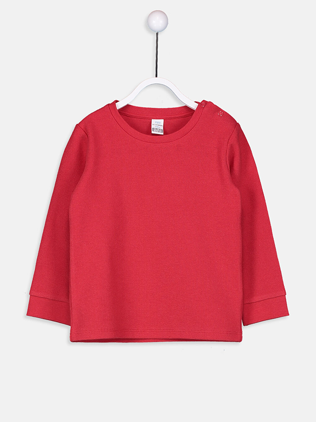 تي شيرت أحمر طفل صغير