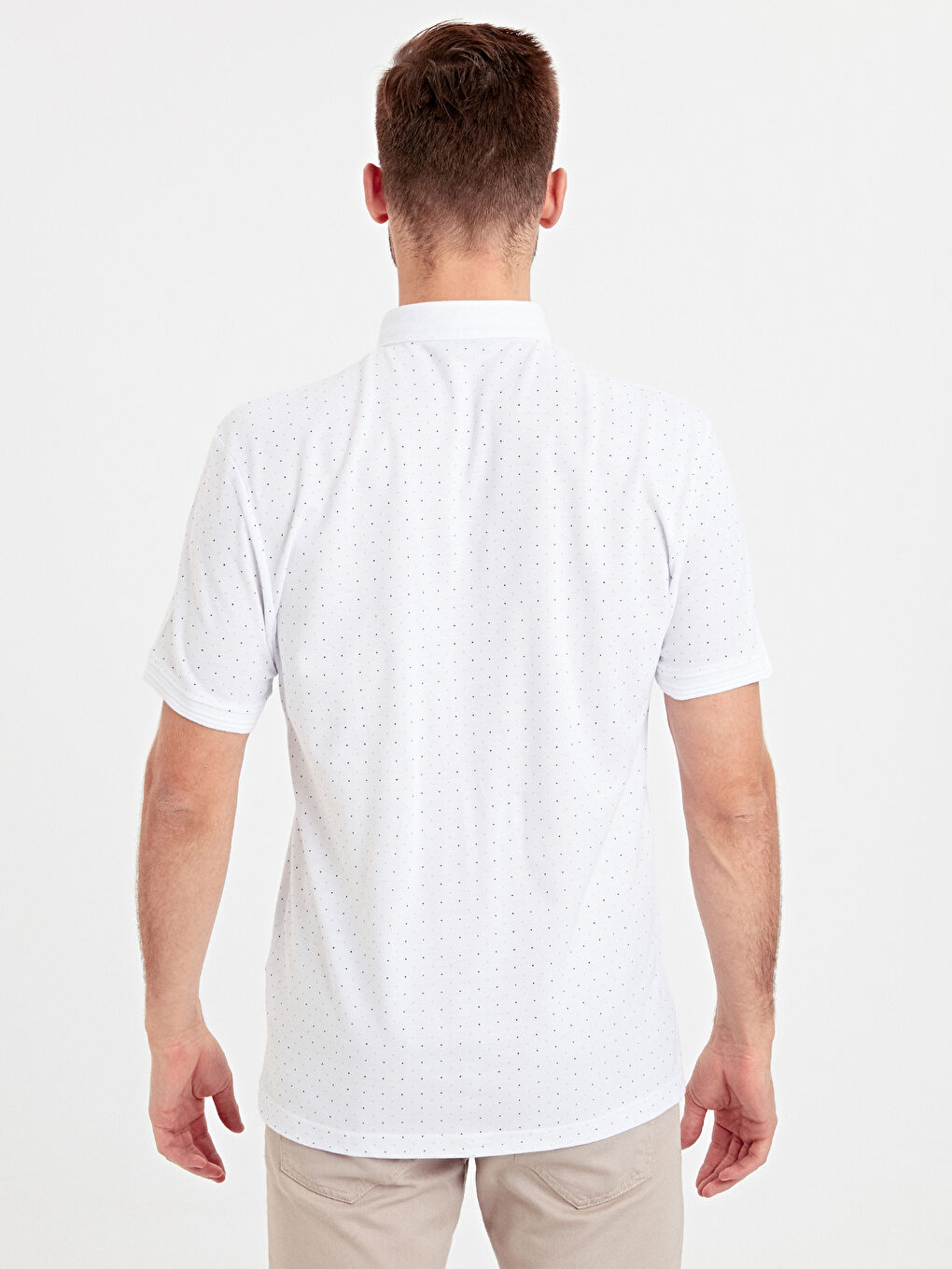 Футболка для чоловіків з коміром-стійкою та коротким рукавом-1