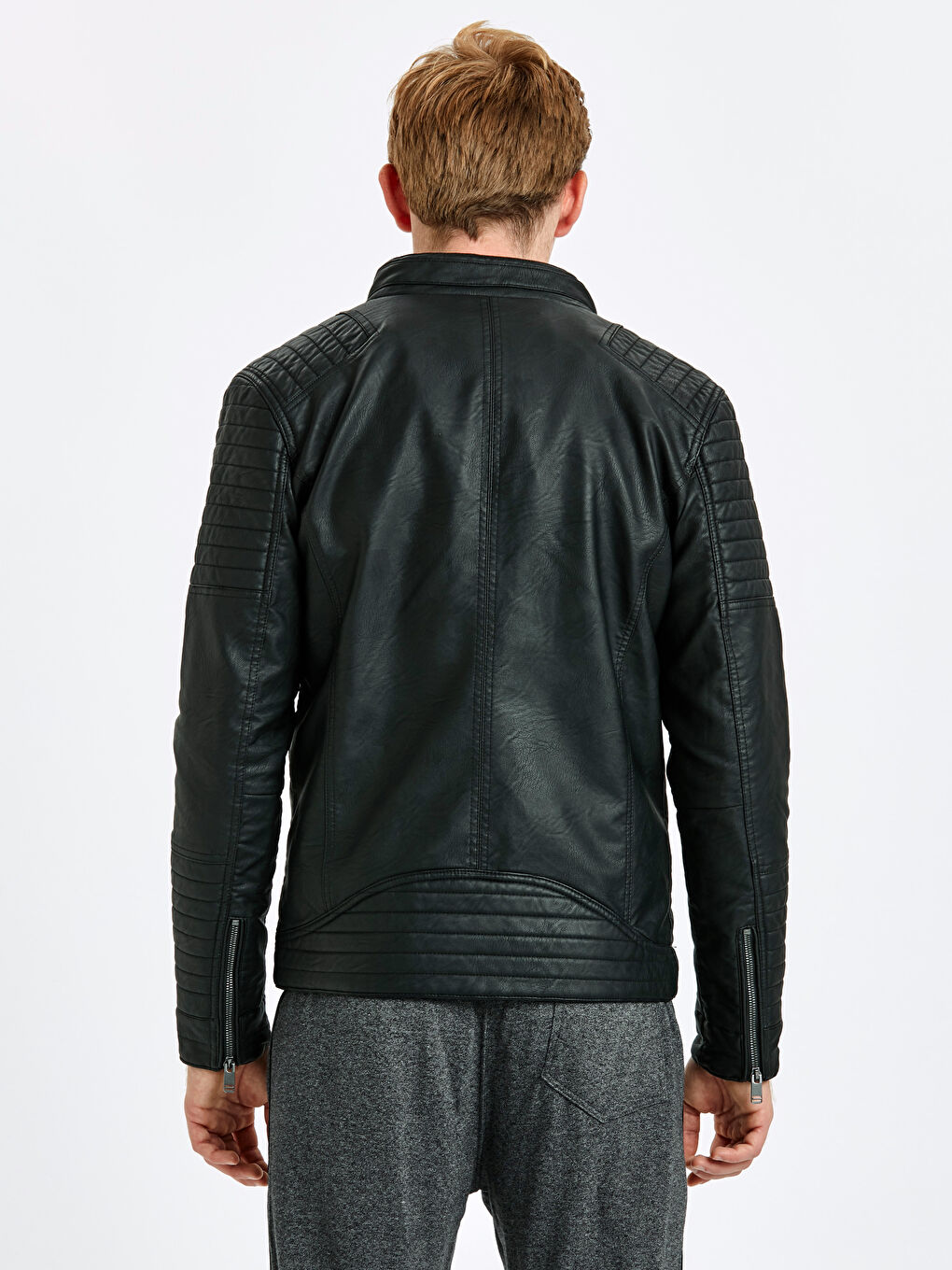 Siyah Deri Görünümlü İnce Mont-2