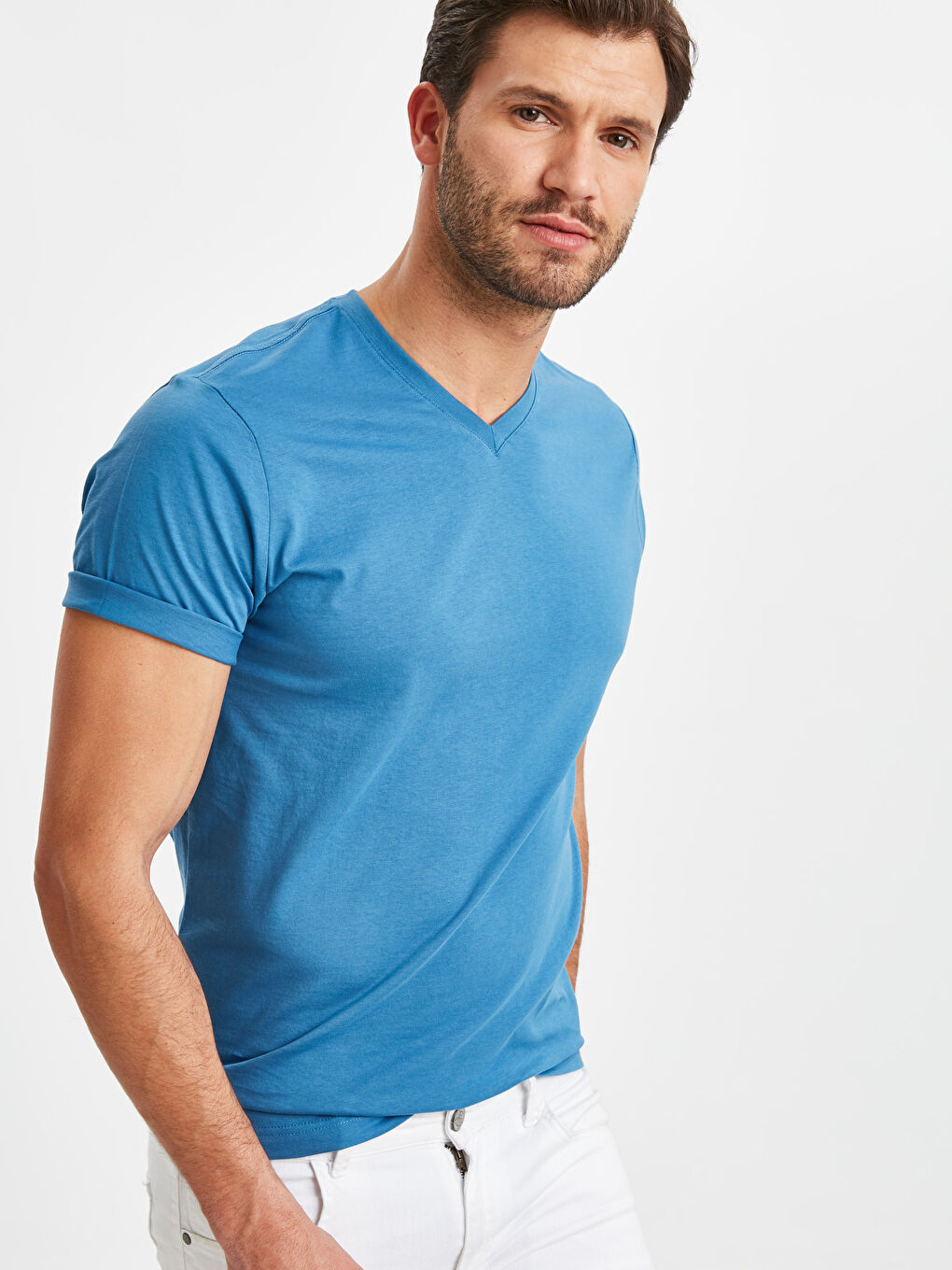 Mavi V Yaka Kısa Kollu Basic Pamuklu Tişört