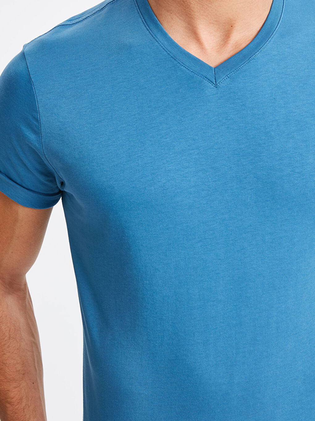 Mavi V Yaka Kısa Kollu Basic Pamuklu Tişört-3