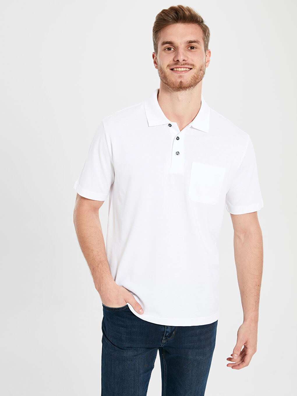 Beyaz Baskılı Polo Yaka Kısa Kollu Pike Tişört