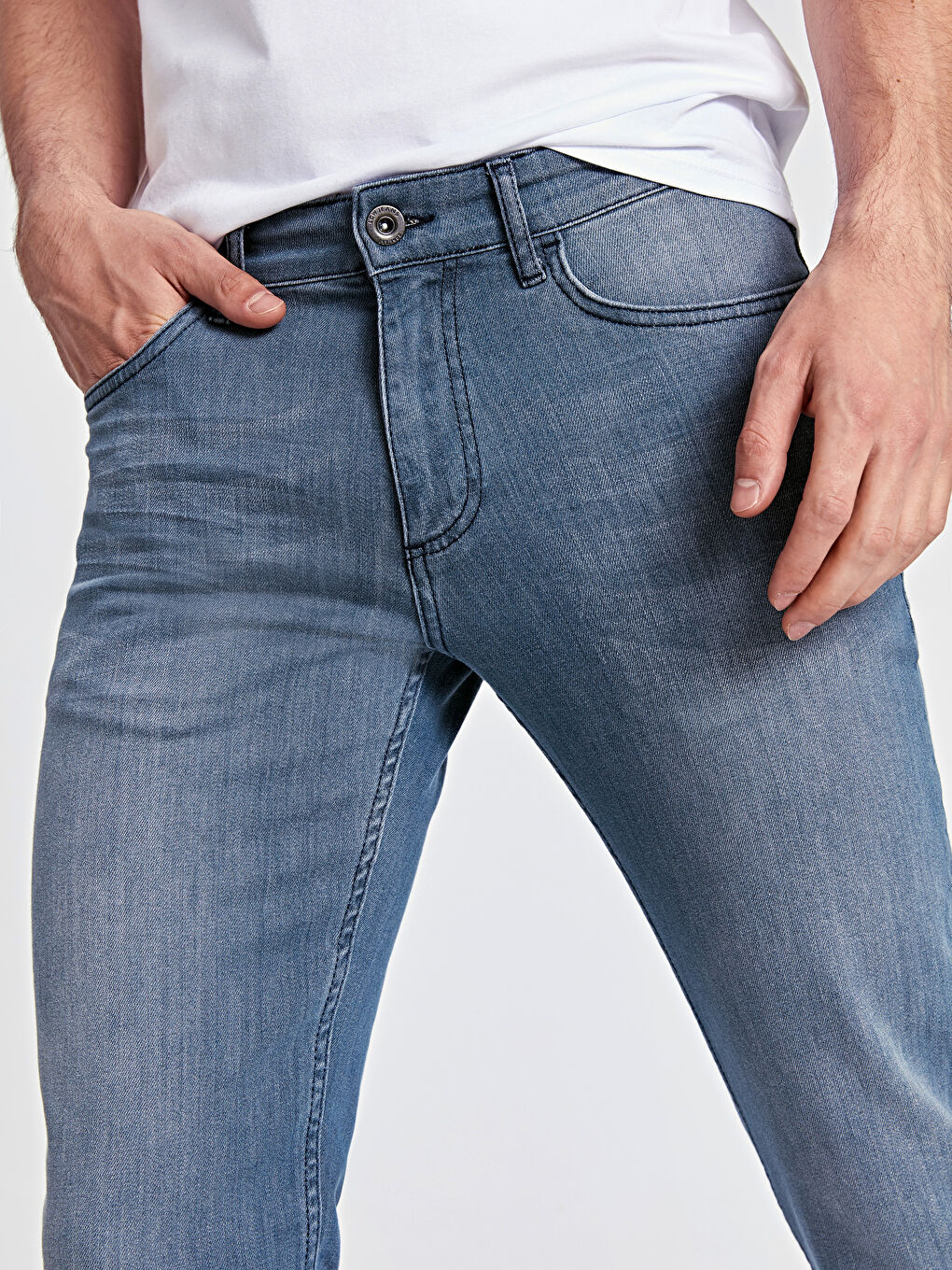 790 Relaxed Fit Men's Jeans-3