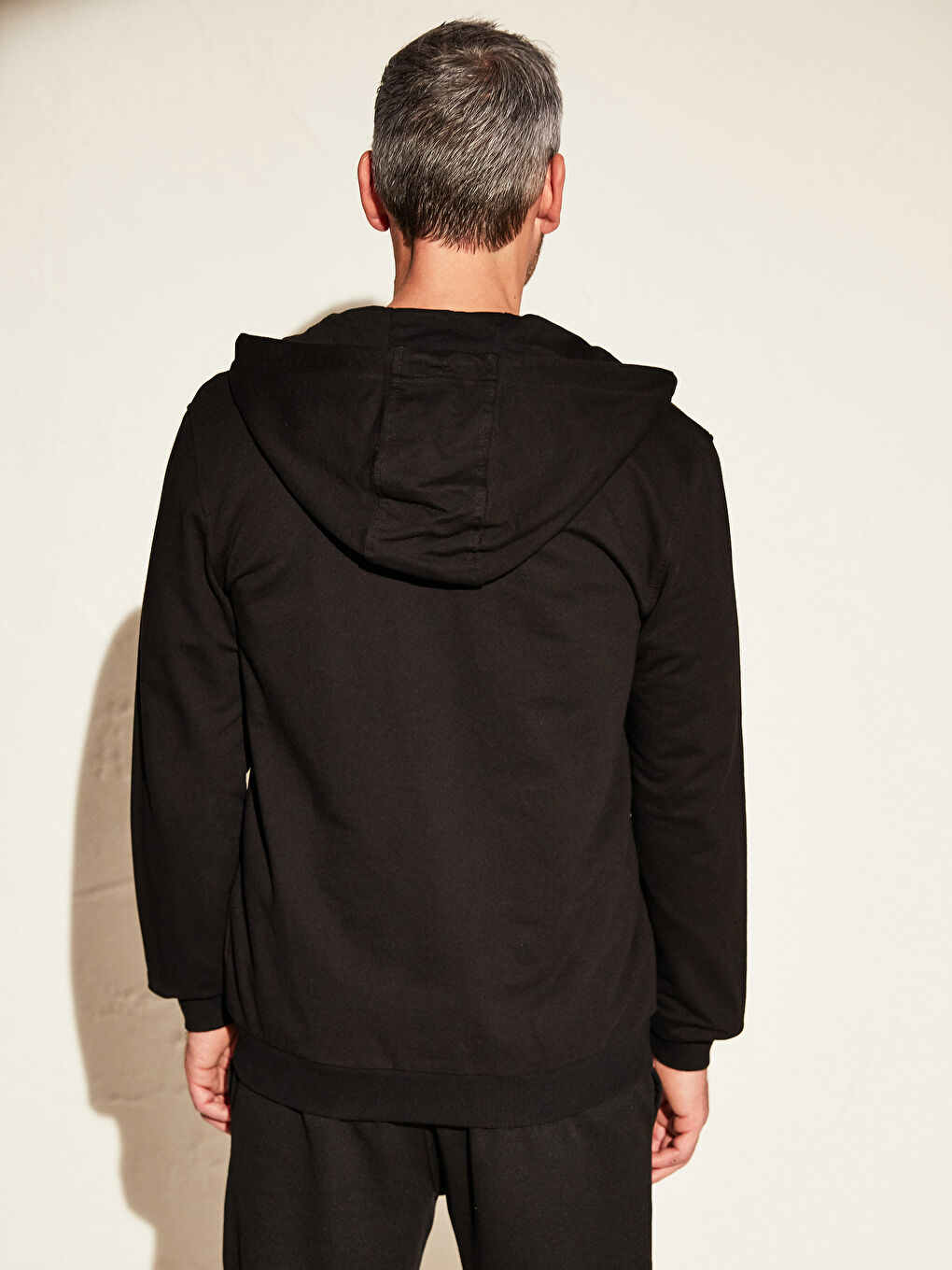 Yeni Siyah Sweatshirt-2