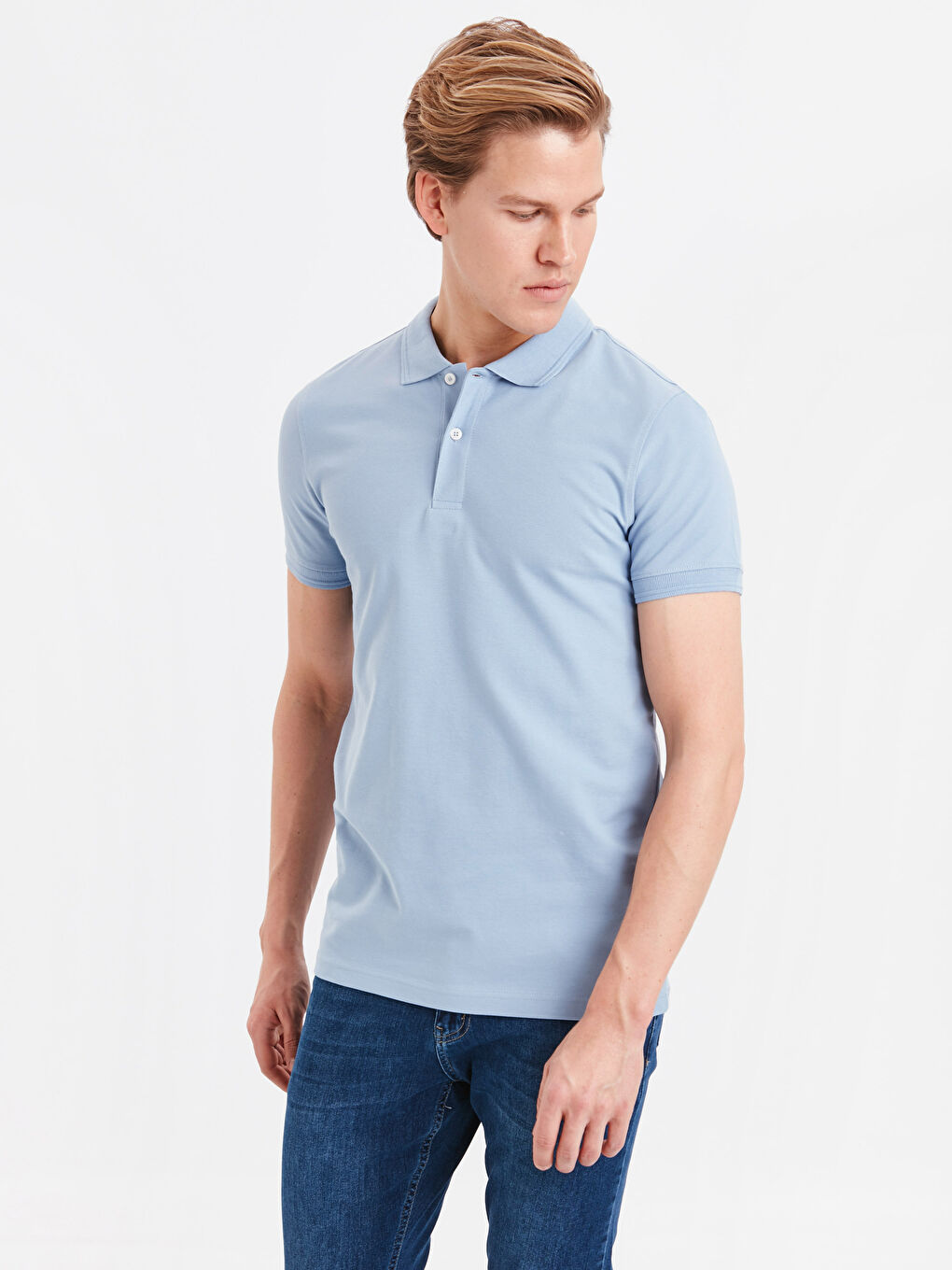 تيشيرت بياقة بولو كم قصير بيكيه