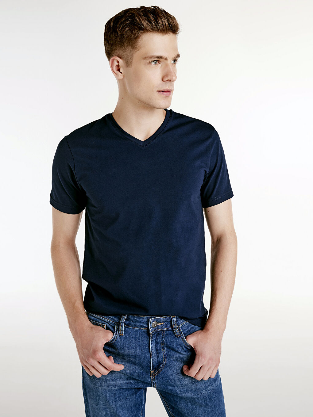 Lacivert V Yaka Kısa Kollu Pamuklu Tişört