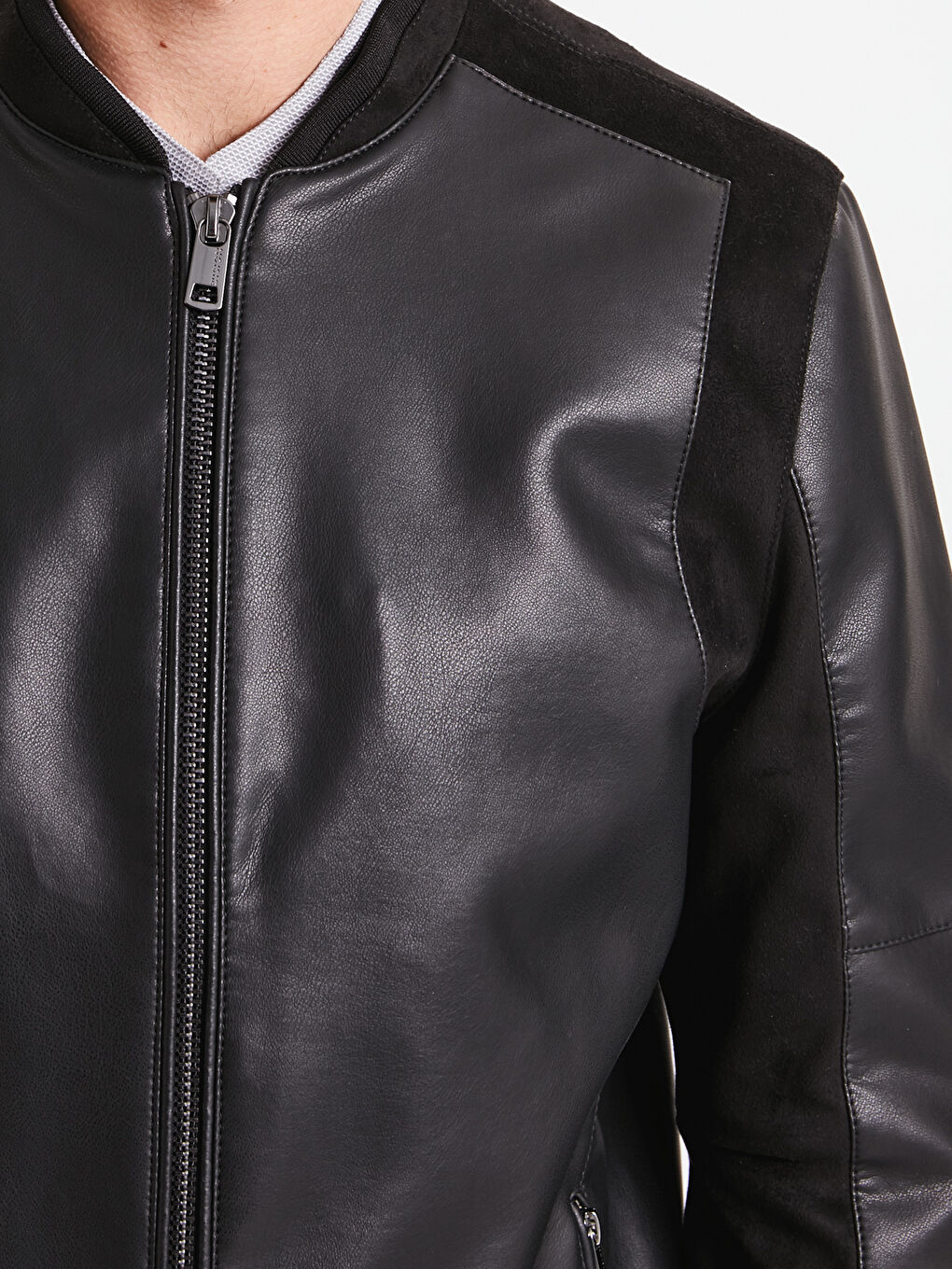 Siyah Sıyah Deri Görünümlü Mont-4