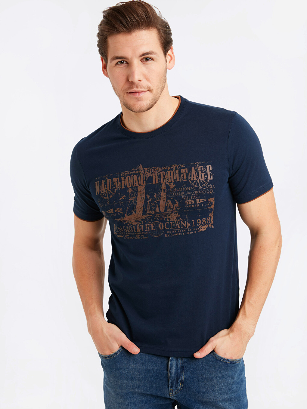 LCWAIKIKI Classic Man Navy T-Shirt - 9S3599Z8-NOO | LC Waikiki