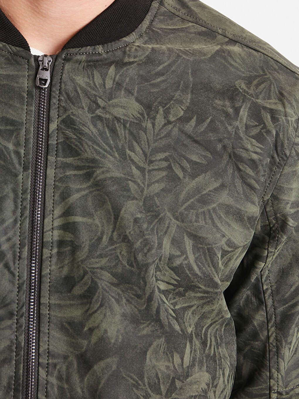 Haki Baskılı Deri Görünümlü Mont-3