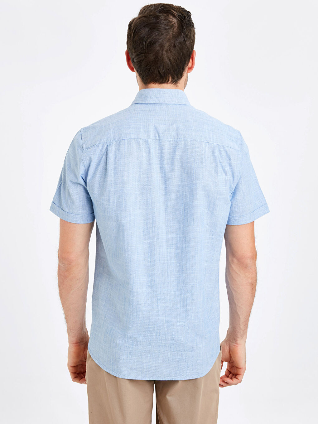 Поплінова чоловіча сорочка стандартного крою на короткий рукав-1