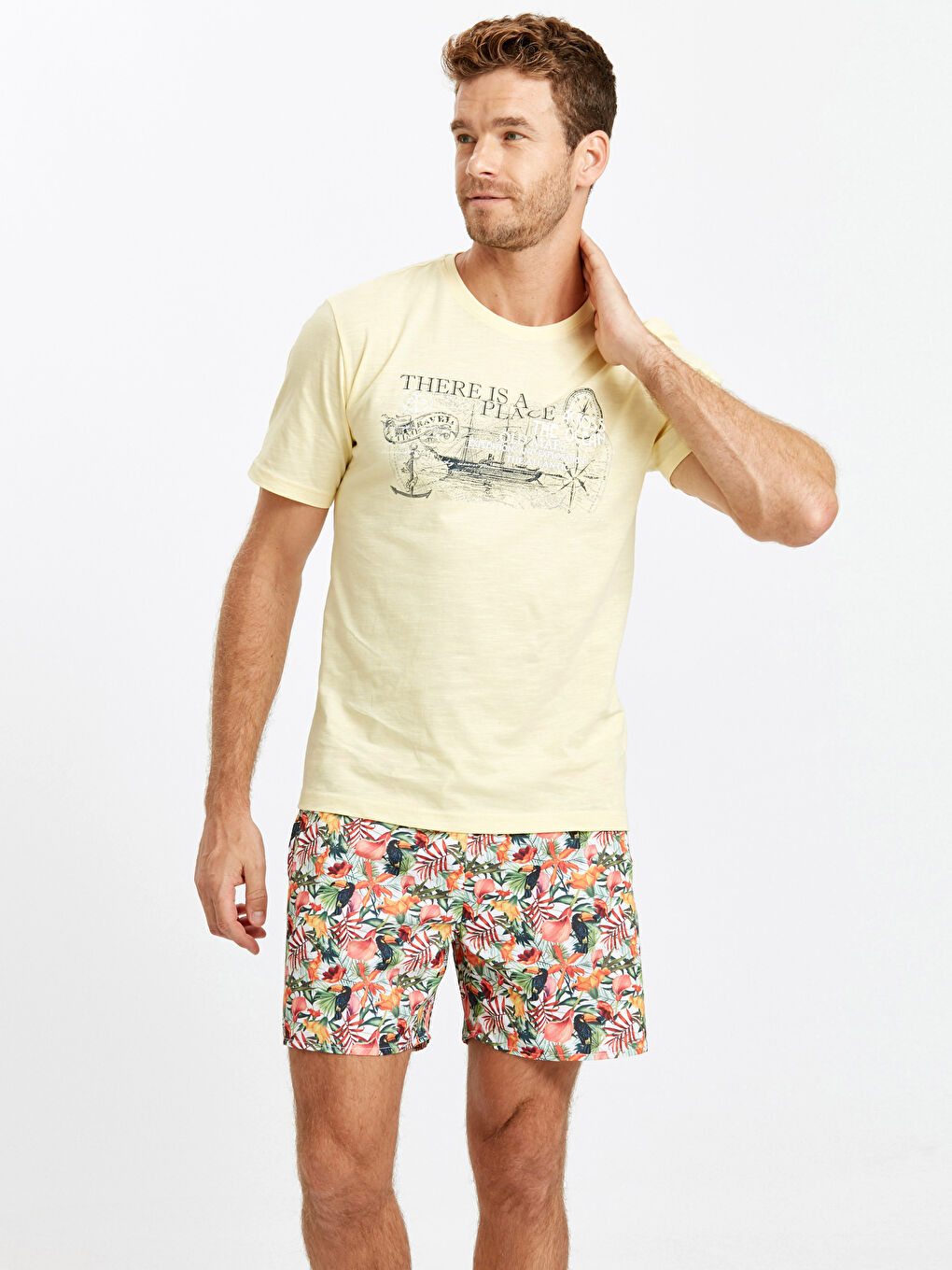 Yeşil Diz Üstü Boy Desenli Deniz Şortu