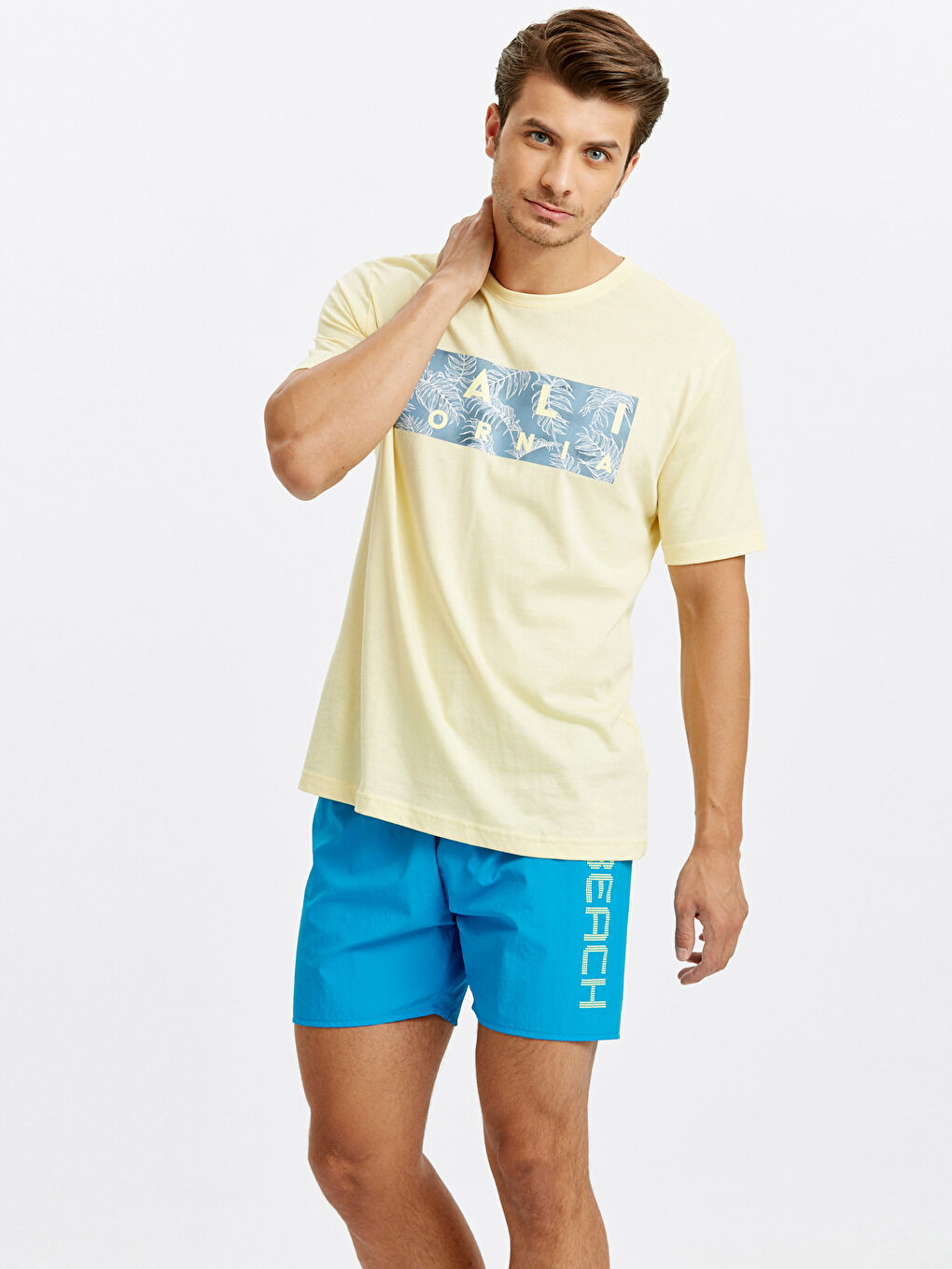 Mavi Kısa Boy Standart Kalıp Deniz Şortu