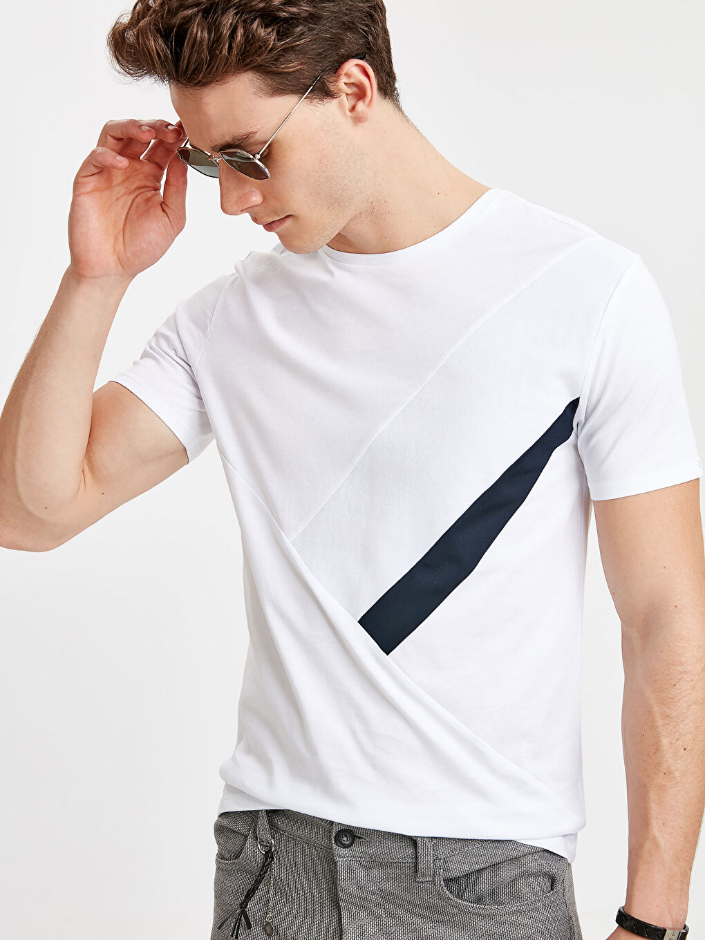 Чоловік БІЛИЙ Футболка-1