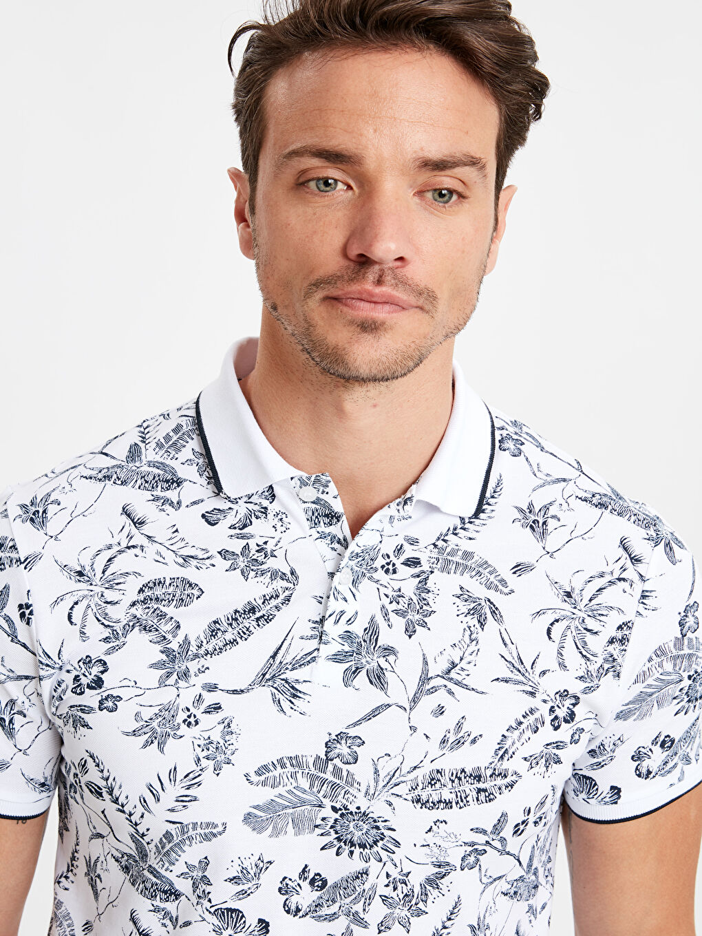 Чоловік БІЛИЙ Футболка-3