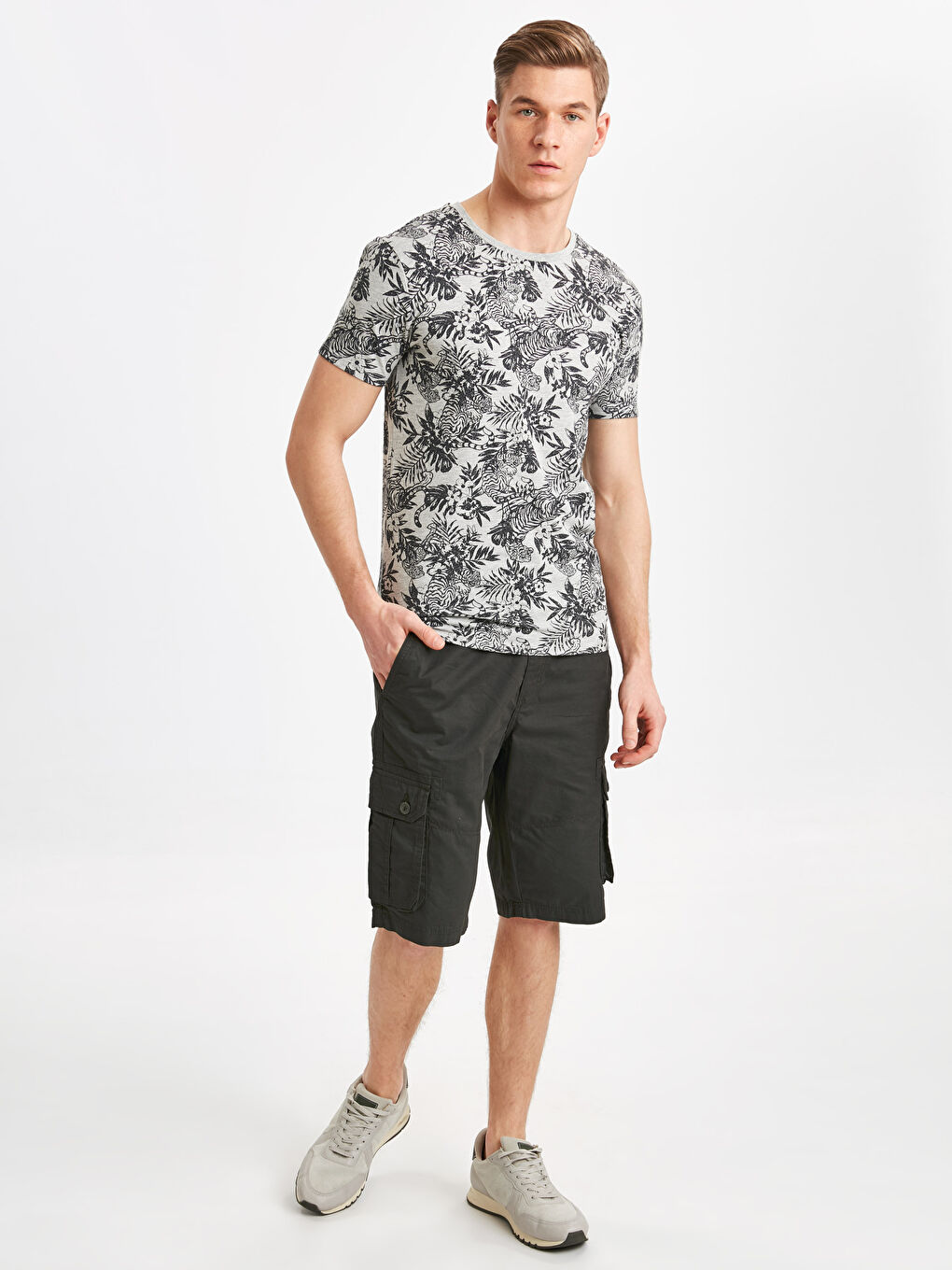 Чоловік СІРИЙ Футболка-2