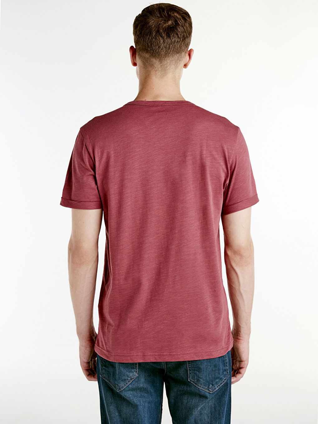 Базовая хлопковая футболка с V-образным вырезом и короткими рукавами-2