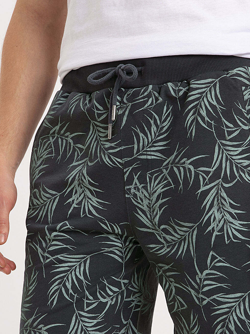 Antrasit Erkek Şort-3