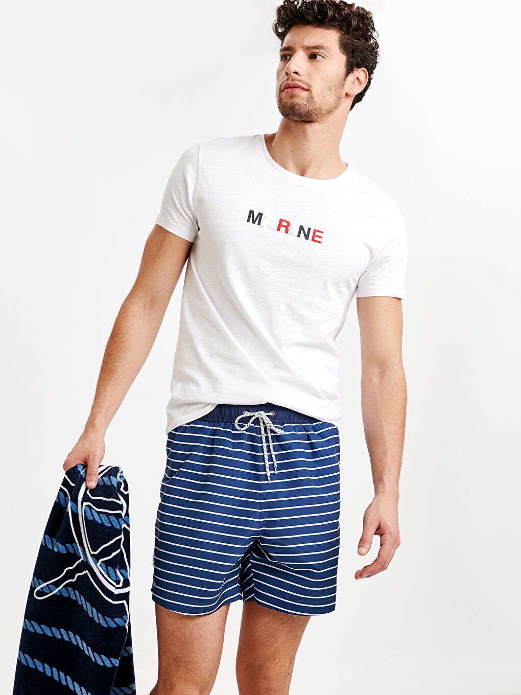 Lacivert Kısa Boy Standart Kalıp Deniz Şortu