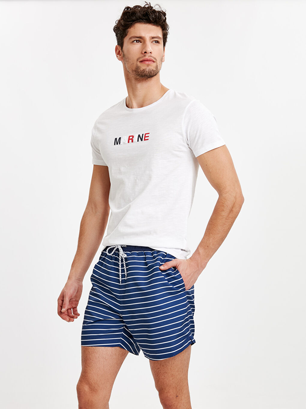 Lacivert Kısa Boy Standart Kalıp Deniz Şortu-2