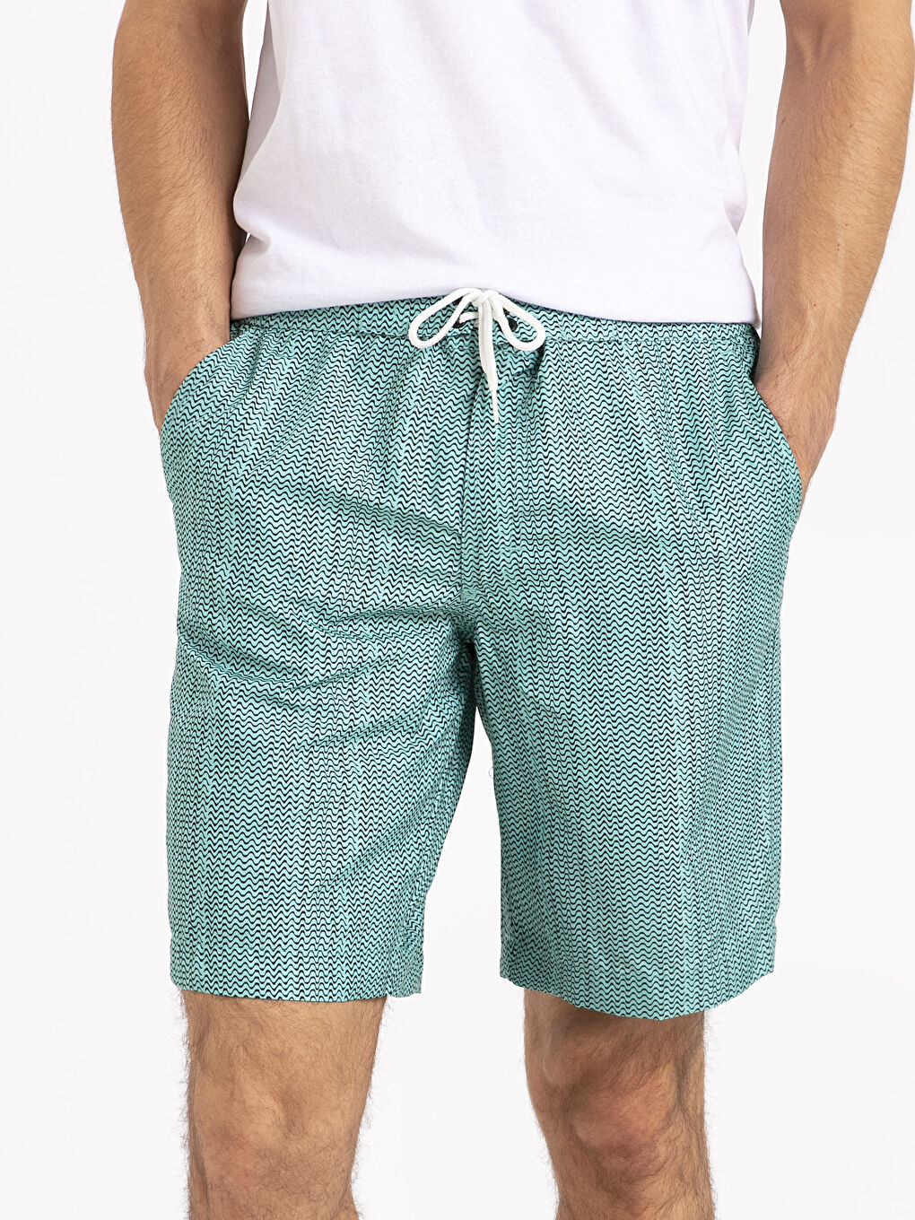 Yeşil Diz Üstü Boy Desenli Deniz Şortu-1