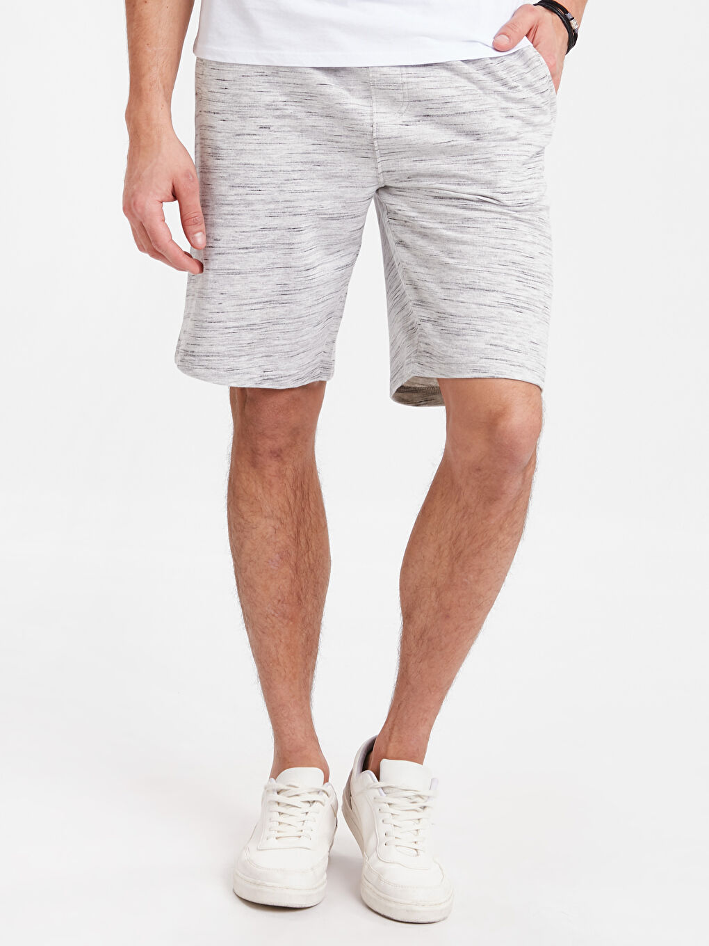 Gri Standart Kalıp Bermuda Erkek Şort-1
